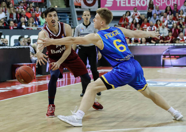 声誉受损的 声誉受损的